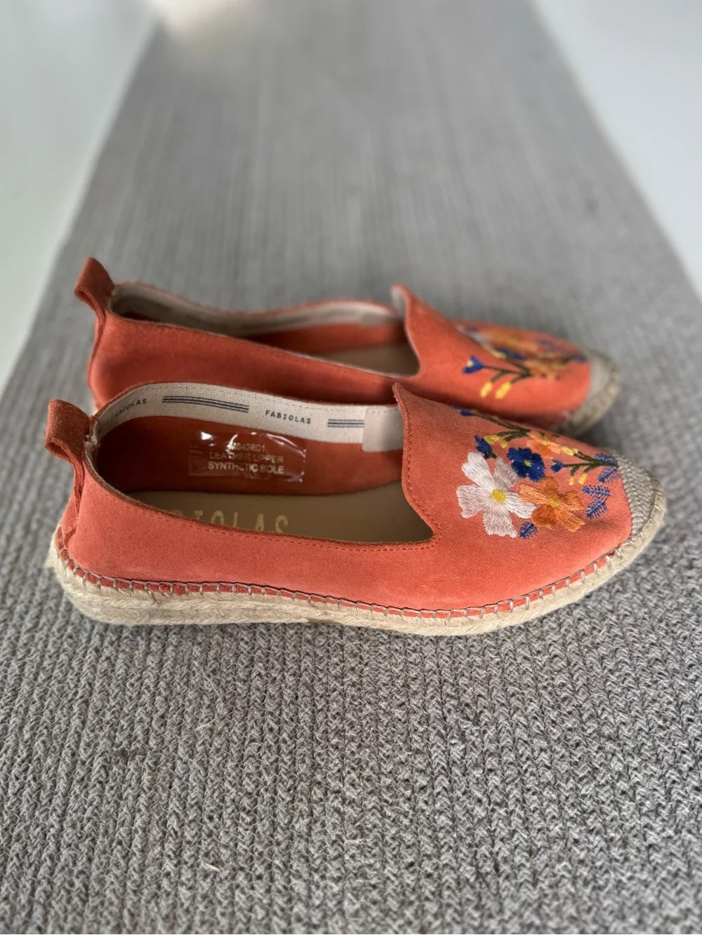 Fabiolas Floral Embroidered Coral Suede Leather Espadrilles Size 38 - Picture 9 of 15